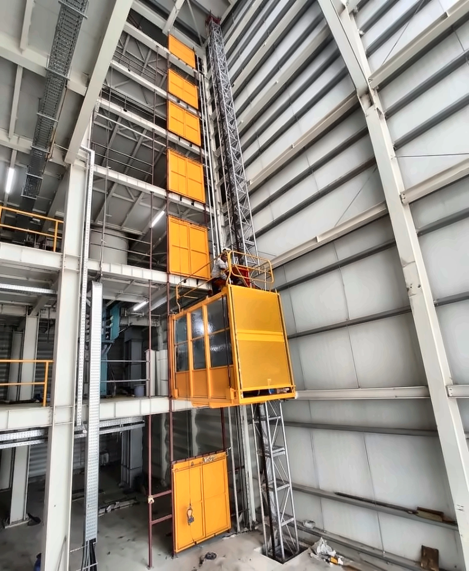 SEKLIFT industrial rack-and-pinion elevator manufactured for permanent personnel and freight access